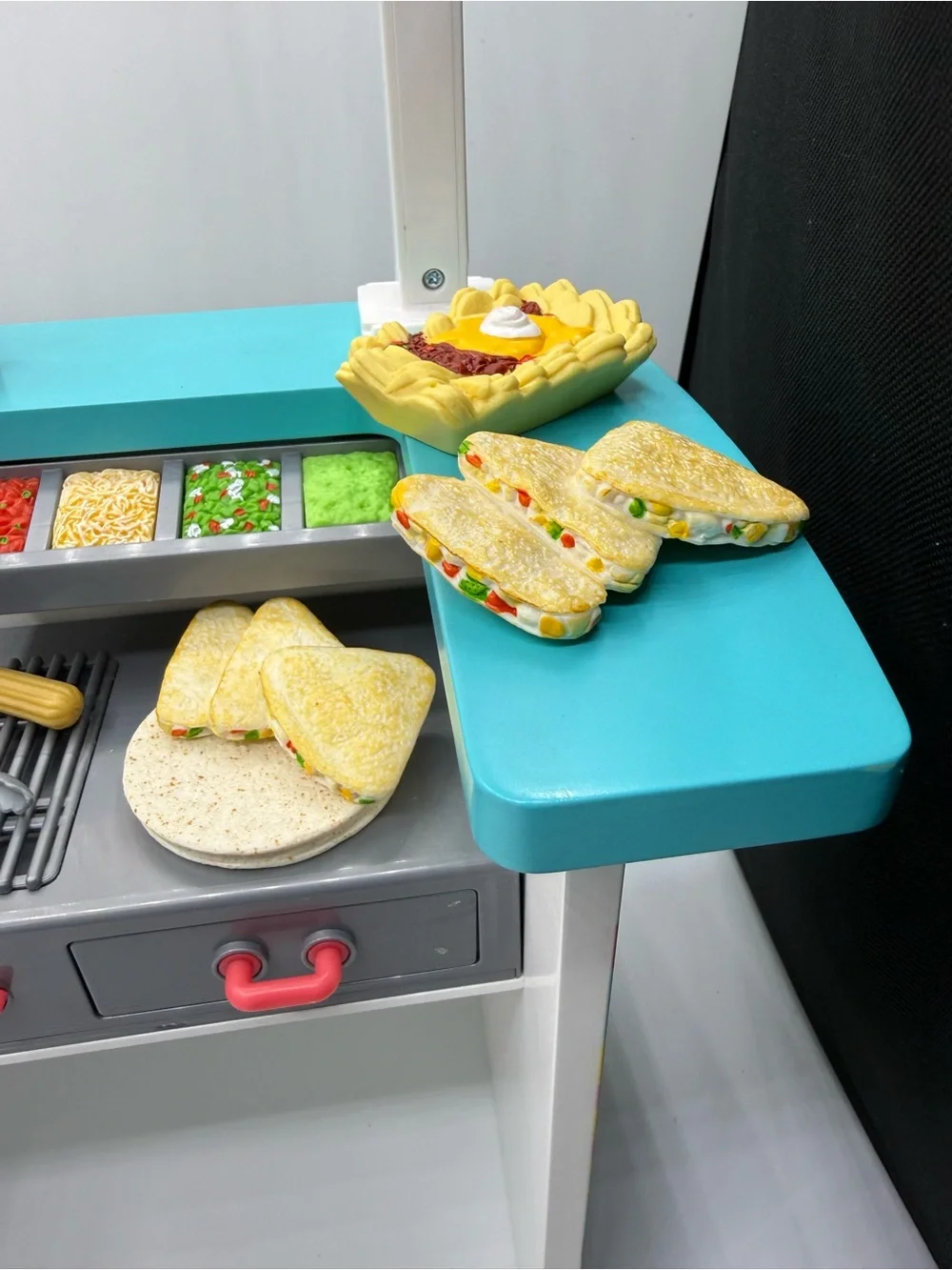 American Girl Truly Me Snack / Taco Stand with Accessories